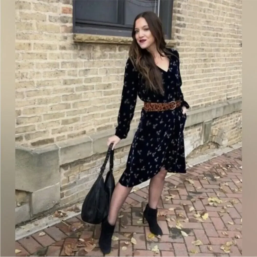 Cabi Decked Out navy blue floral velvet belted midi dress Extra Large XL #3875
